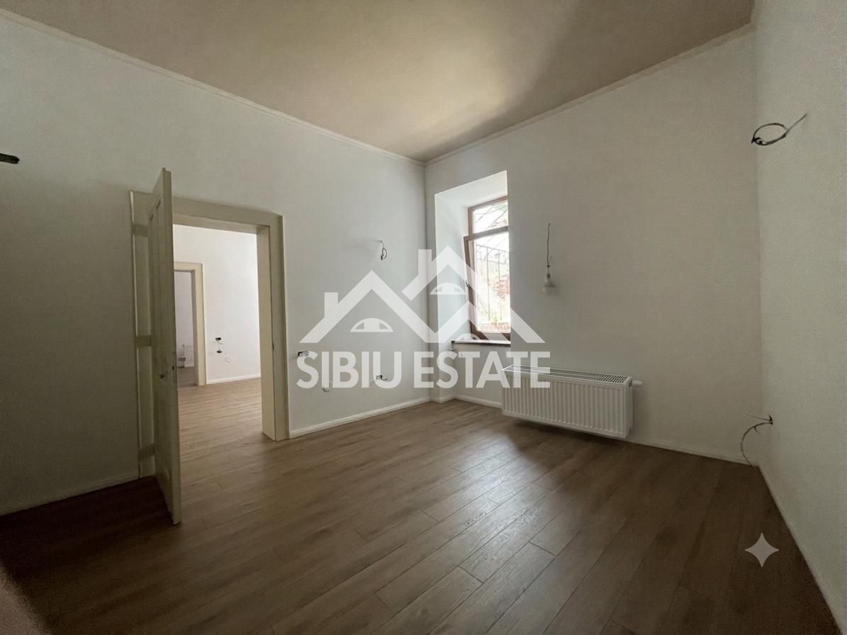 Apartament renovat, în inima Sibiului, pe strada Nicolae Bălcescu - Poză 8