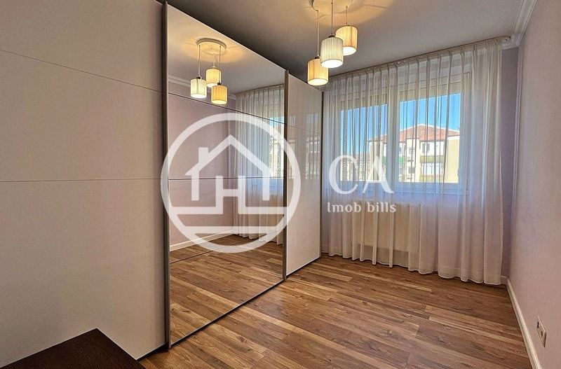 Apartament de închiriat cu 3 camere în zona Rogerius, Oradea - Poză 4