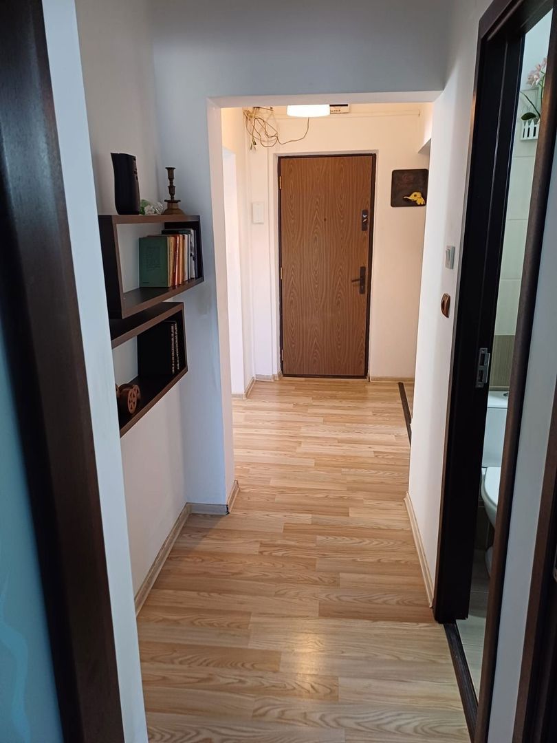 Apartament 3 camere – Zona Big (Bratiănu) – Mobilat, Utilat, Loc parcare - Poză 2