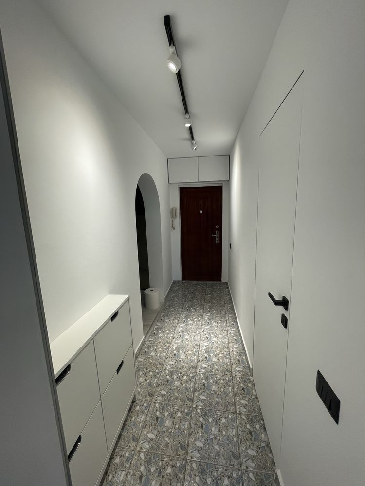 Închiriere Apartament cu 2 camere, decomandat, metrou Dristor in fata blocului - Poză 6