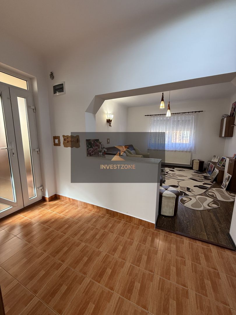Apartament la casă cu curte proprie 311 mp și acces auto Ioșia, Oradea - Poză 13