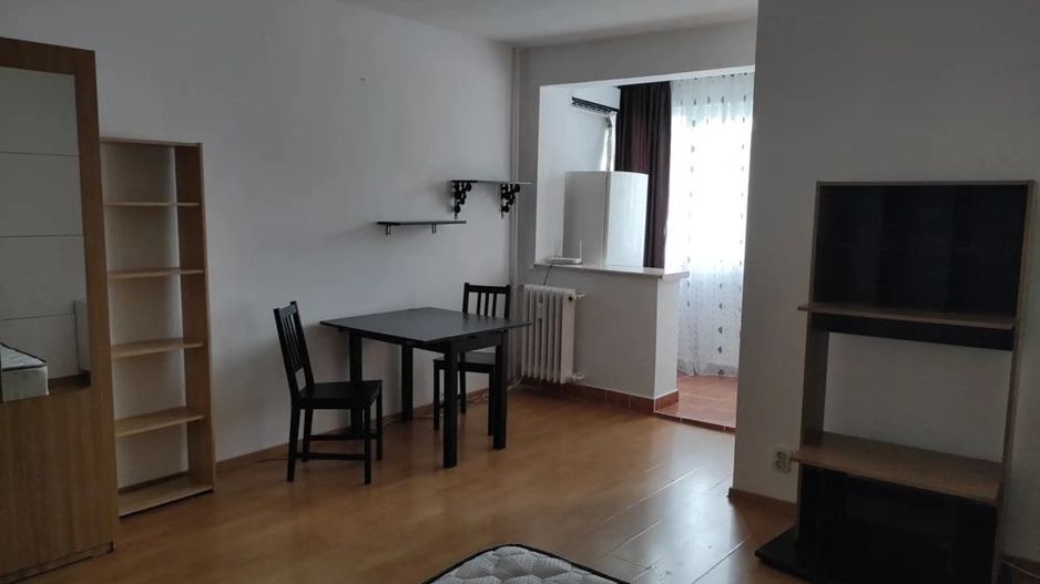 Inchiriez garsoniera Dristor metrou - Poză 1