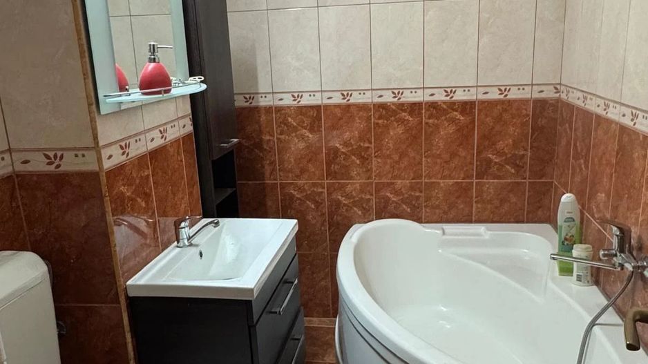 Vand apartament 3 camere, Zona Soarelui, Mobilat si Utilat, Garaj in baterie - Poză 6