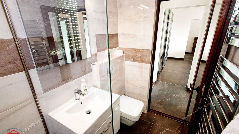 Vanzare apartament elegant cu 2 camere( Papadie) , etaj 4,105.000 EURO - Poză 10
