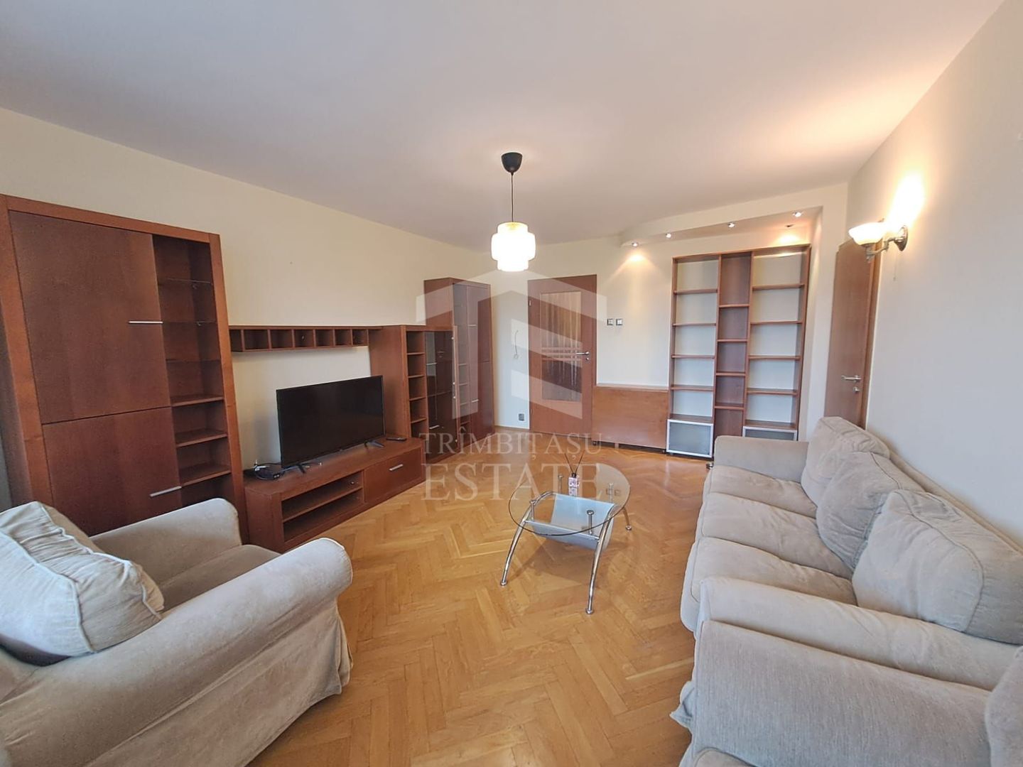 Apartament 3 camere Metrou 1 Mai - Poză 1