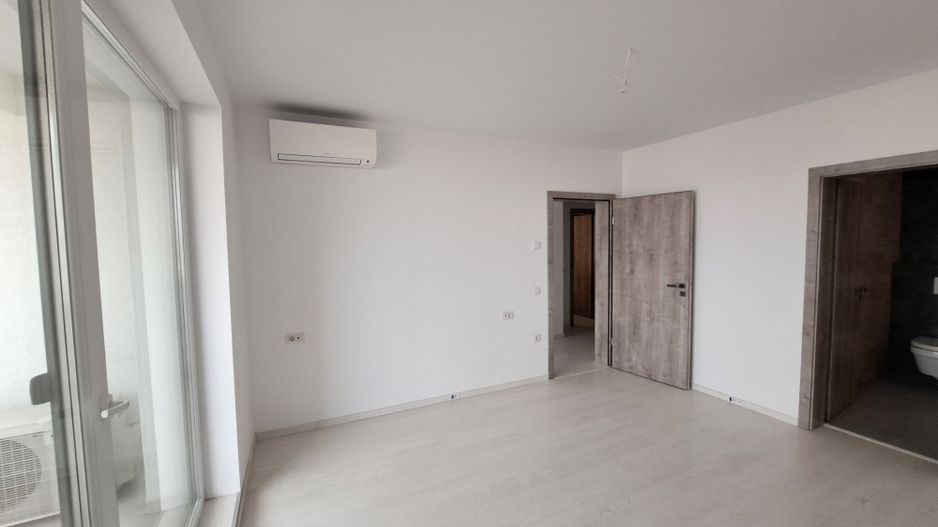 Apartament tip Penthouse cu 3 camere, 2 bai, NOU - Poză 12