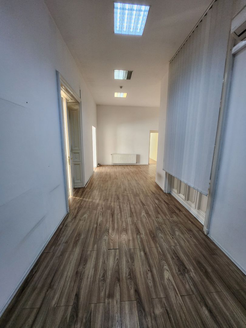 Spațiu de birouri de 200 mp de închiriat în zona Central - Poză 6