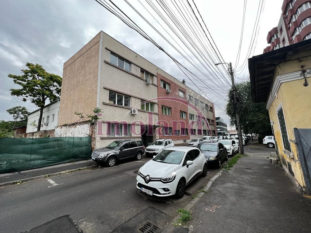 Cladire birouri | 2500 mp | Investitie | Randament 8% / an | Metrou | - Poză 2