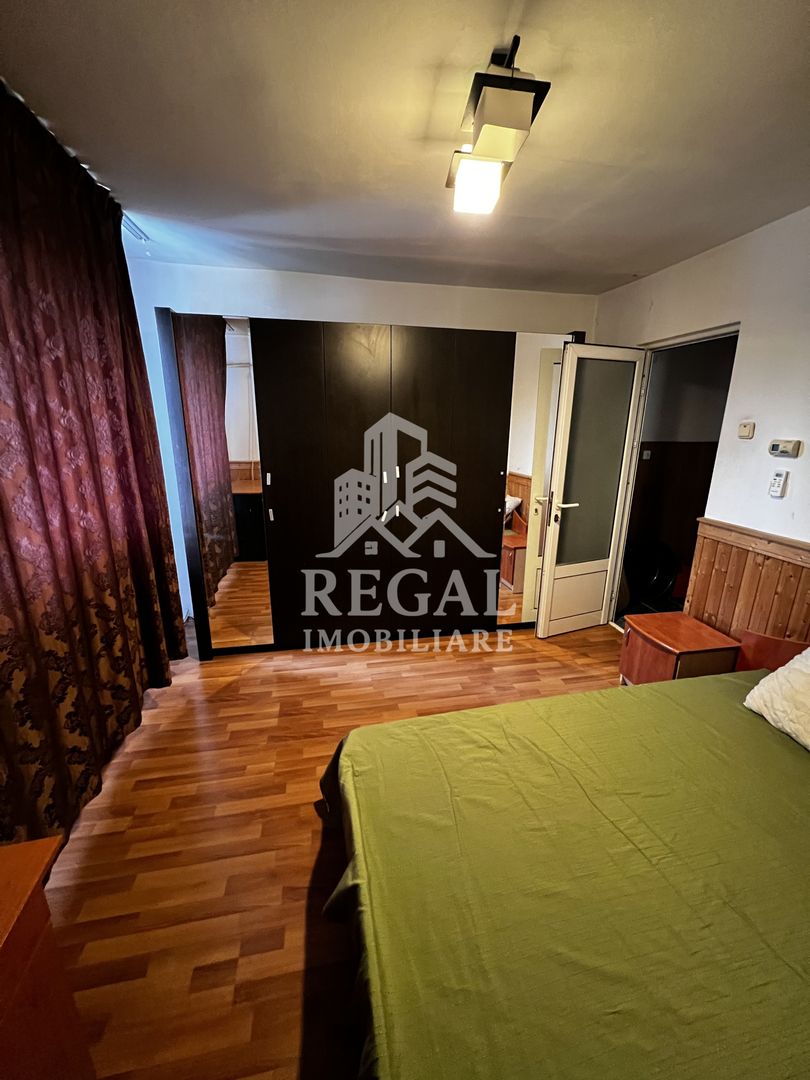 Apartament 2 camere, decomandat – Micro 4 - Poză 1