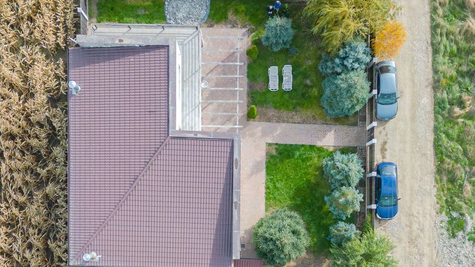 Casa individuala formata din living si 4 dormitoare in Halchiu - Poză 3