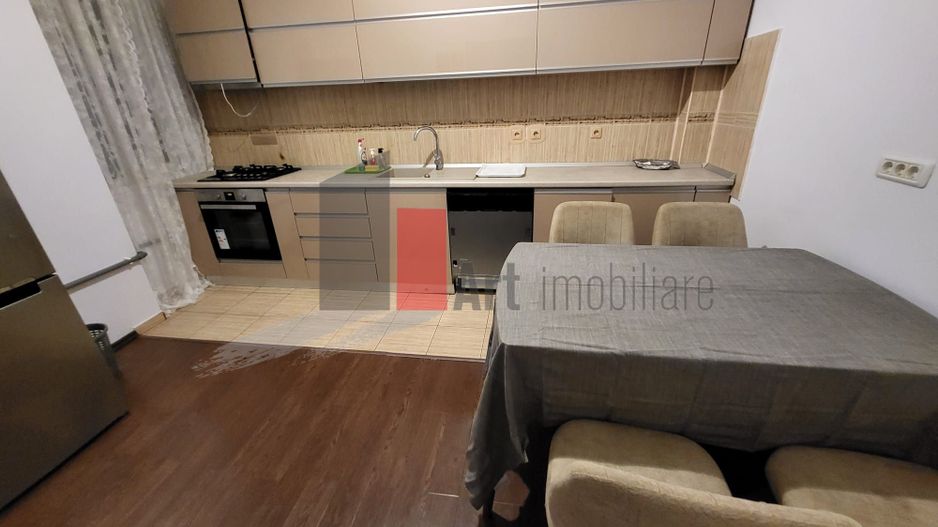 Apartament cu 3 camere de vanzare in zona Straulesti - Poză 8