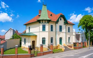 Investiție trophy asset | Clădire reprezentativă în centrul Oradiei - Poză 2