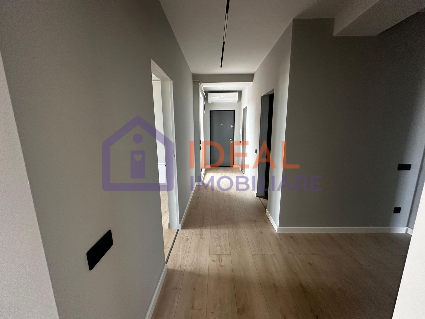 Penthouse cu 3 camere LA CHEIE, cu terasa de 191mpu, zona Calea Surii Mici - Poză 25