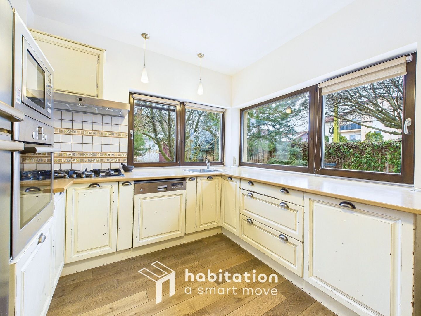 Casă de vis în Giroc – Eleganță clasică, spațiu vast și confortabil - Poză 10