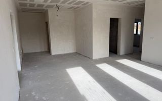 Casa de vanzare în lazuri - Poză 6