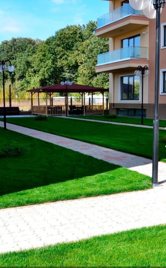 Colț de liniște cu piscină și parcare privată în inima zonei Iancu Nicolae - Poză 8