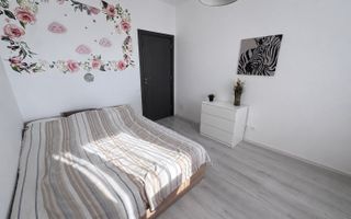 Apartament 2 camere de vanzare, decomandat, acces facil la metrou - Poză 4