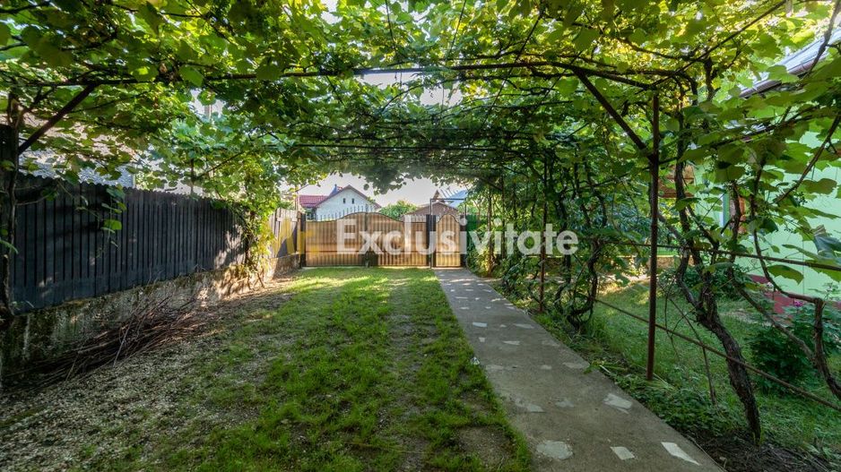 Casa vintage în com. Uliesti, jud. Dâmbovița cu livadă generoasă și anexă - Poză 7