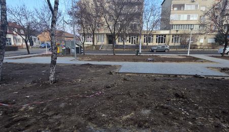 Apartament 2 camere decomandat-zona Spitalul Judetean-129.000 euro neg