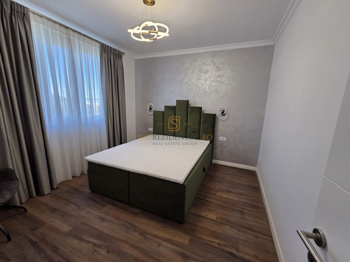 VILĂ MODERNĂ DE VÂNZARE –  POMPA DE CALDURA , PANOURI FOTOVOLTAICE - Poză 13