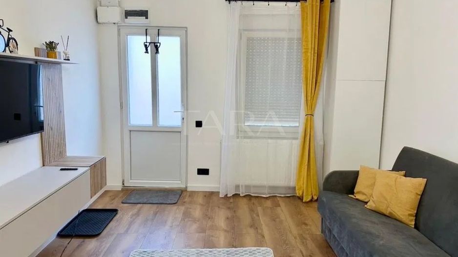 Apartament 1 camera ultracentral– renovat, într-o curte privată. - Poză 2