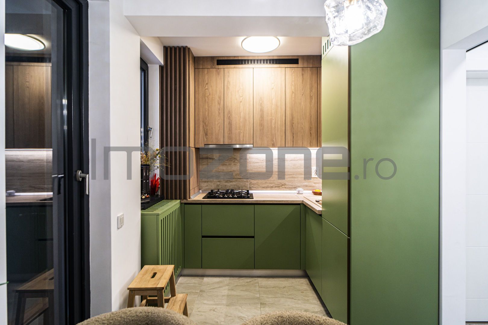 Plaza Mall, 2 camere, decomandat, 60 mp, etaj 2, mobilat, parcare subsol, boxa - Poză 10