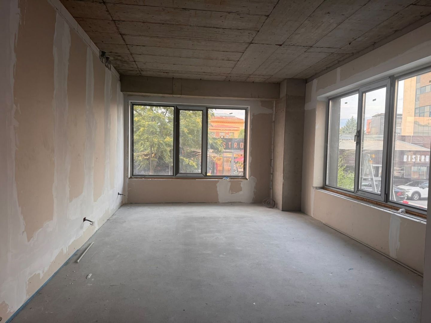 Spațiu comercial ultracentral - prima inchiriere - Poză 5