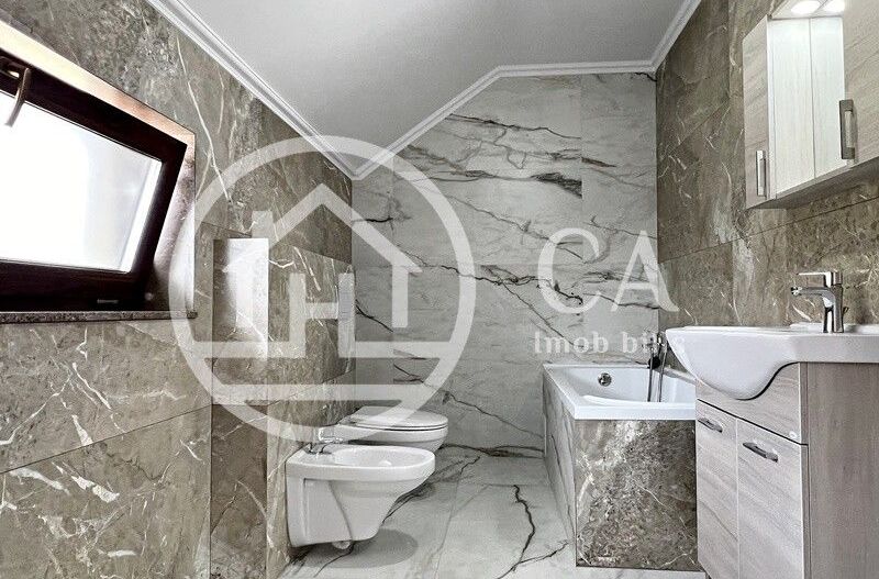 Casa de inchiriat cu 4 camere in Santandrei, Bihor - Poză 2