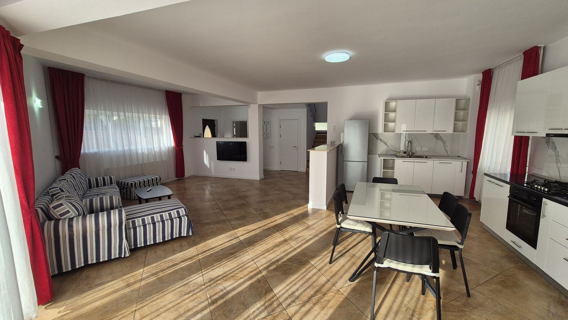 Casă cu 5 camere, 220 mp, teren 500 mp – Bragadiru, langa Bucuresti - Poză 2