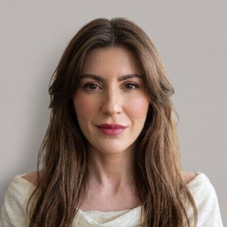 Lăcrămioara Floroiu - Lăcrămioare Imobiliare