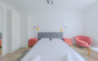 Apartament 3 camere, ultracentral, Oradea. 250 000 E + TVA. Comision 0 - Poză 6