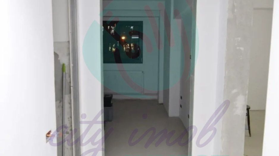 3 camere decomandate, 2 bai, langa METROU TIMPURI NOI - Poză 6