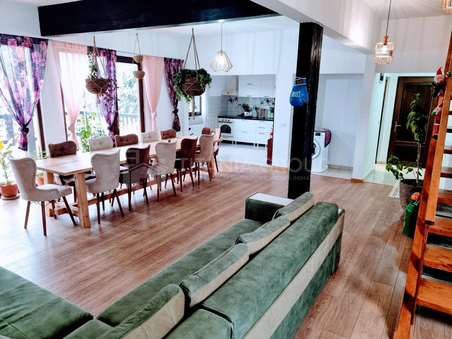 INVESTITIE Vila moderna + vila la rosu, teren 1480 padure - Poză 30