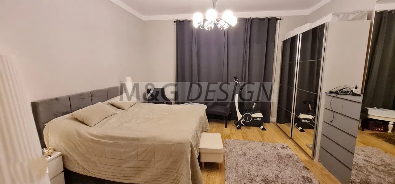 Apartament 4 camere zona Medicina etaj 1 cu centrala - Poză 4