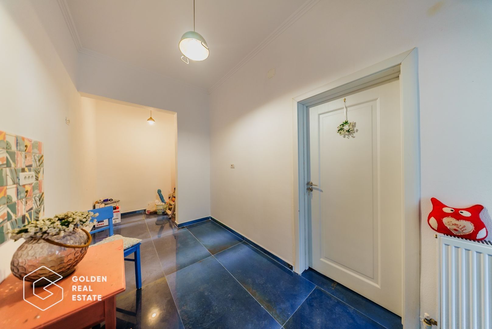 Apartament ultracentral, 2 camere, curte cu acces auto - Poză 3