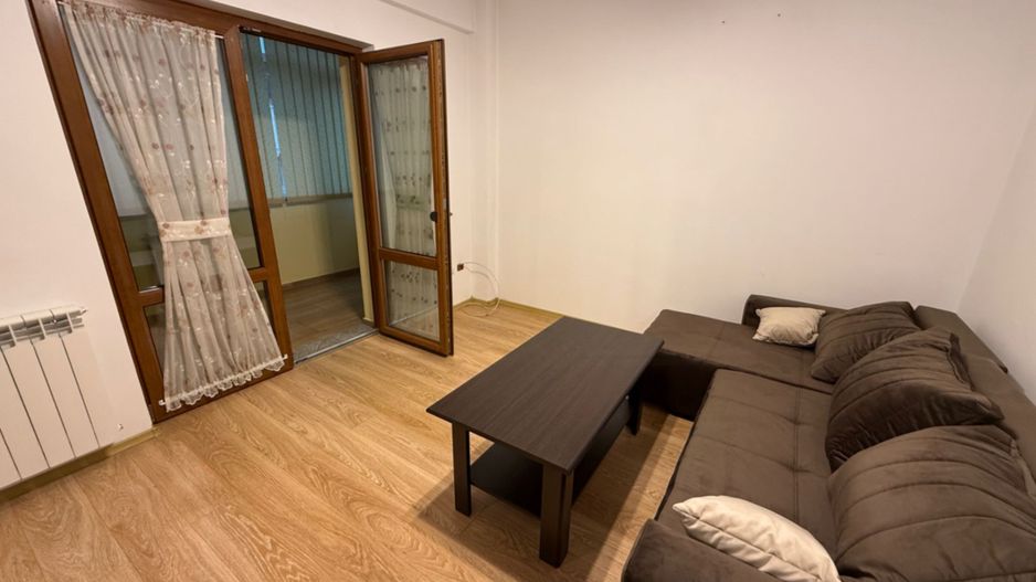Apartament 3 camere de închiriat | Zonă centrală | Etaj 1 - Poză 1