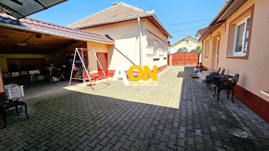 Casa cu 2 corpuri de cladire, 744 mp teren, toate utilitatile, Micesti - Poză 5