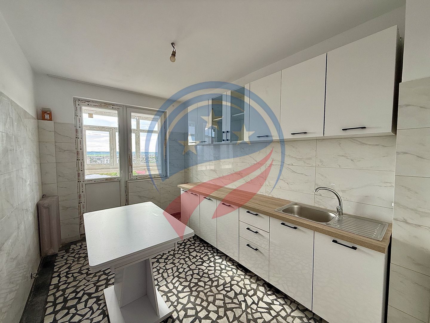 Apartament 4 camere/de inchiriat/ultracentral  Craiova - Poză 2