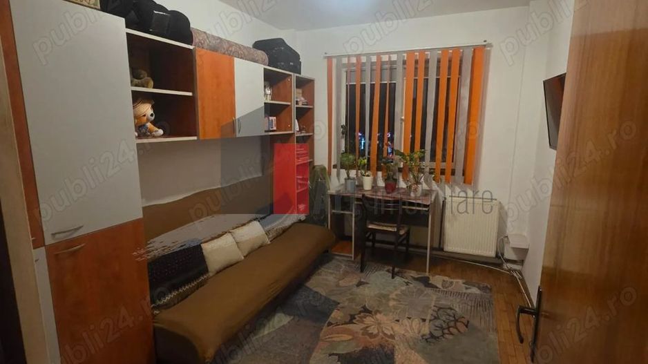 APARTAMENT 4 CAMERE BARCA-DUMBRRAVA NOUA - Poză 3