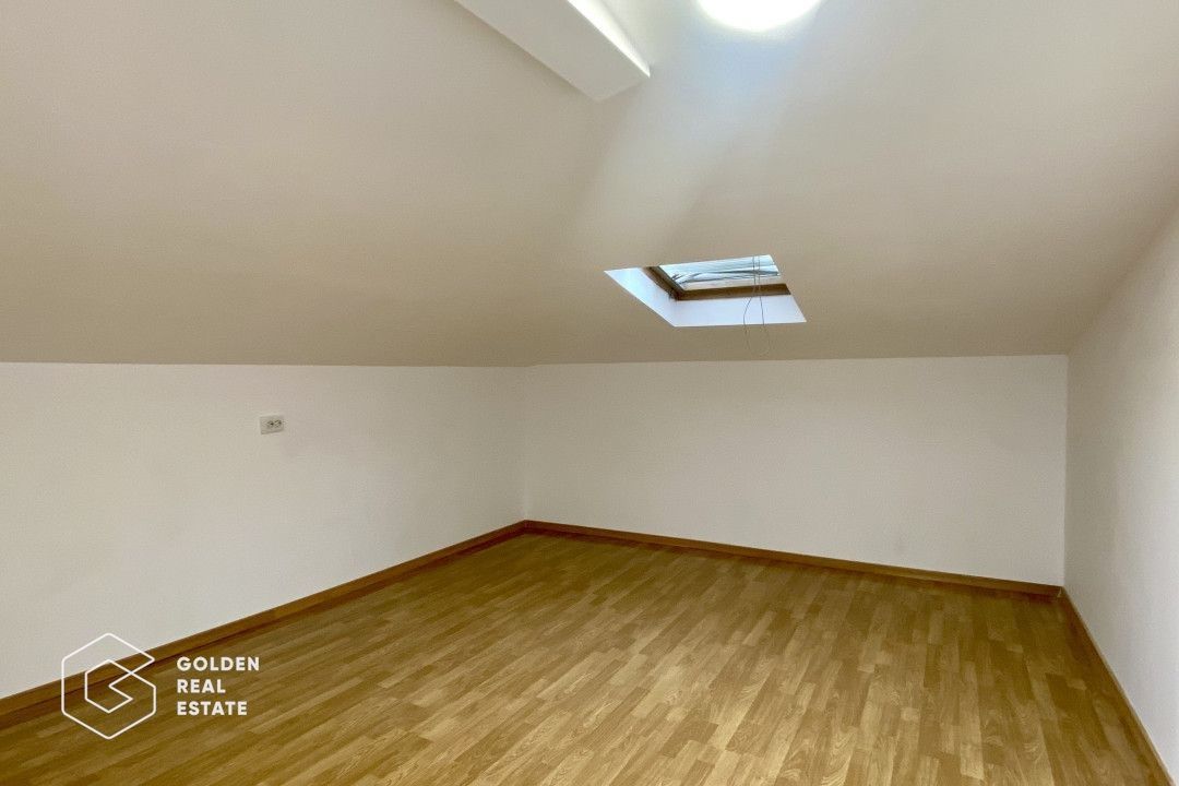 Casă cu curte, zona Centrală, str. Traian, amenajată - Poză 7