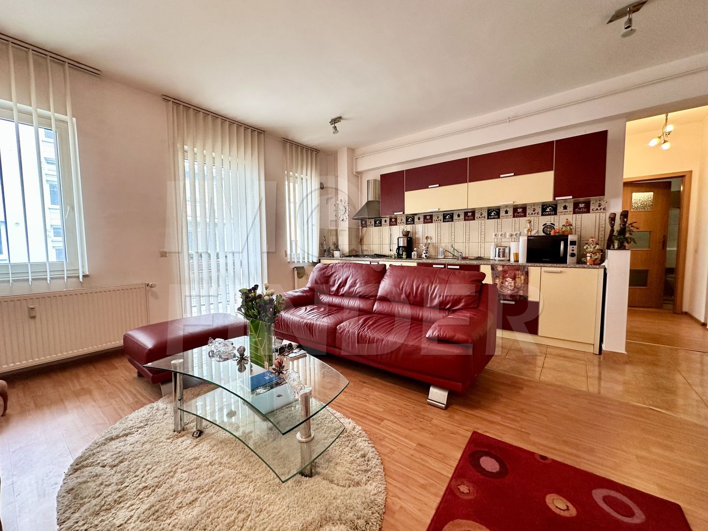 Apartament spațios cu 3 camere,  central, lumină naturală, parcare subterana - Poză 4