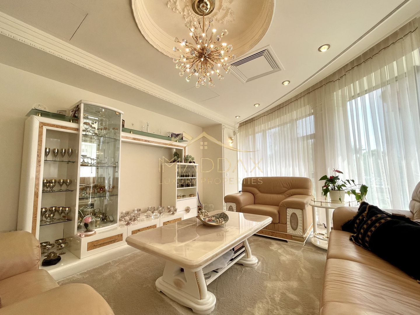 Impressive Villa *1500 SQM usable* 2613 SQM land / Open to the lake - Poză 21