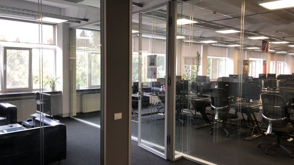 Cladire de birouri la 50 de metri de metrou, langa hala Laminor! - Poză 4