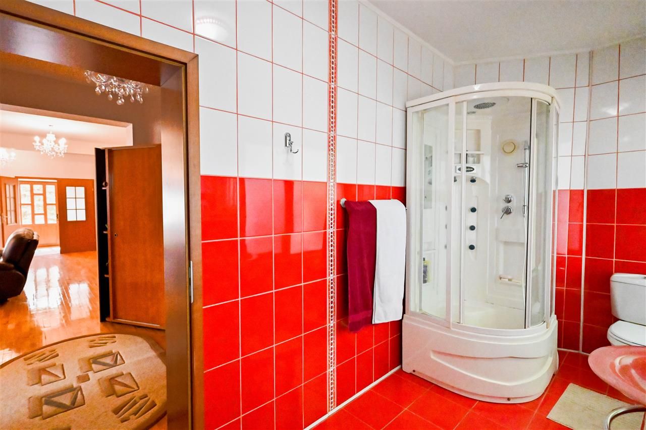 Vila cu 1.500 mp teren, gradina amenajata, linistita zonare,  Halchiu, Brasov - Poză 18