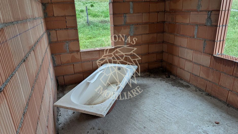 Casa 5 camere 180 mp-teren 800 mp- 14 km fata de Bistrita - Poză 2