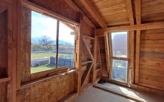 Casa moderna la rosu in Cristian - Poză 8