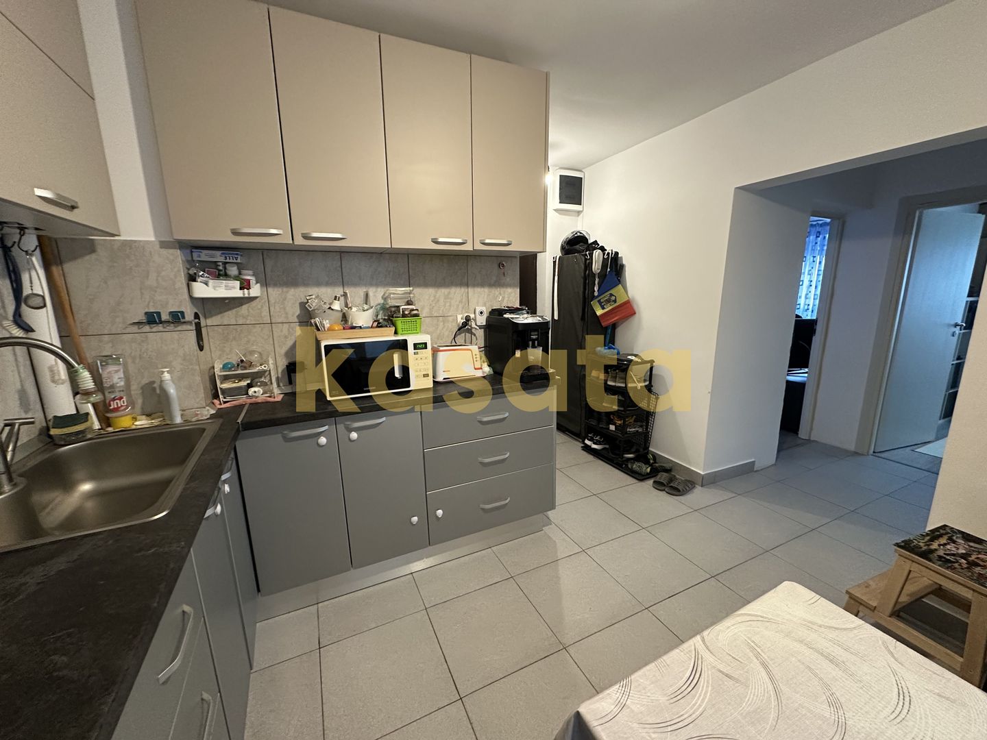 Apartament 3 Camere | Etaj intermediar | Metrou la scară |Raul Doamnei - Poză 10