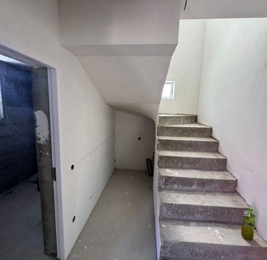 Casa noua, P+M, 4 camere, terasa, teren 500 m2, central, Cornu - Poză 10