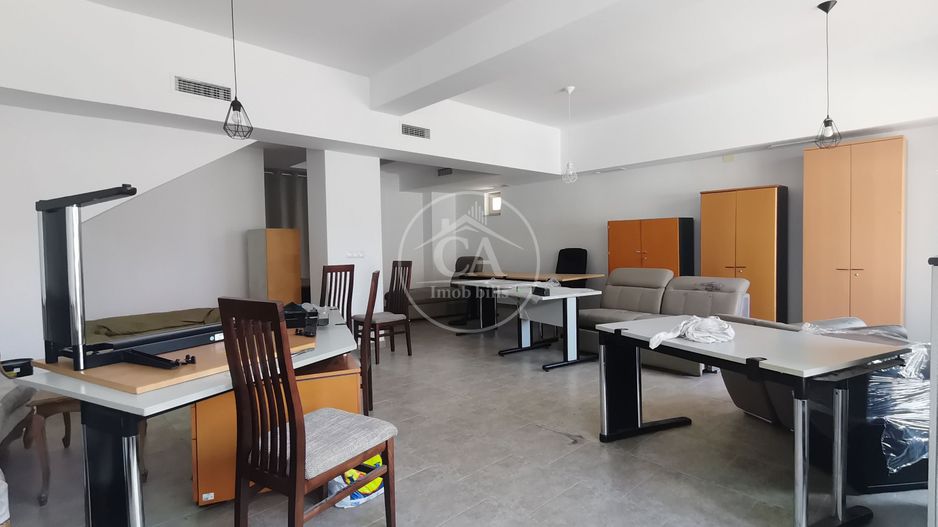 Casa de închiriat cu 7 camere în zona Dimitrie Cantemir, Oradea - Poză 3