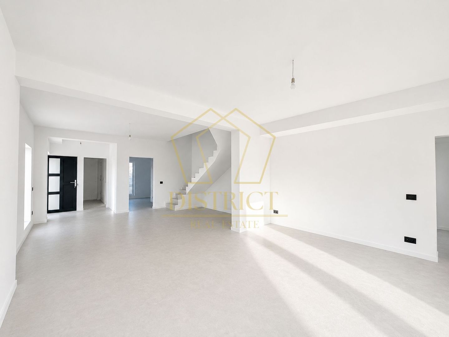 Duplex premium despartit prin camera tehnica | Giroc - Poză 1